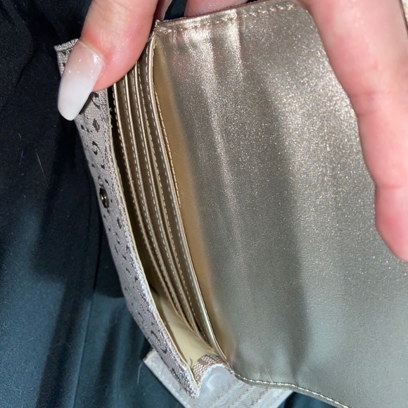 Guess wallet with card pouch - Picture 8 of 13